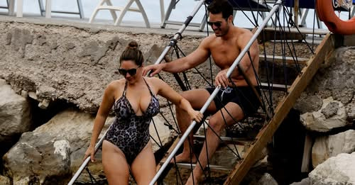 Moj muž obožava moju zadnjicu i grudi, nemamo decu, ali zato odgajamo psa Proglašena za najzgodniju, ugojila se, puca od samopouzdanja i sada je u rijalitiju