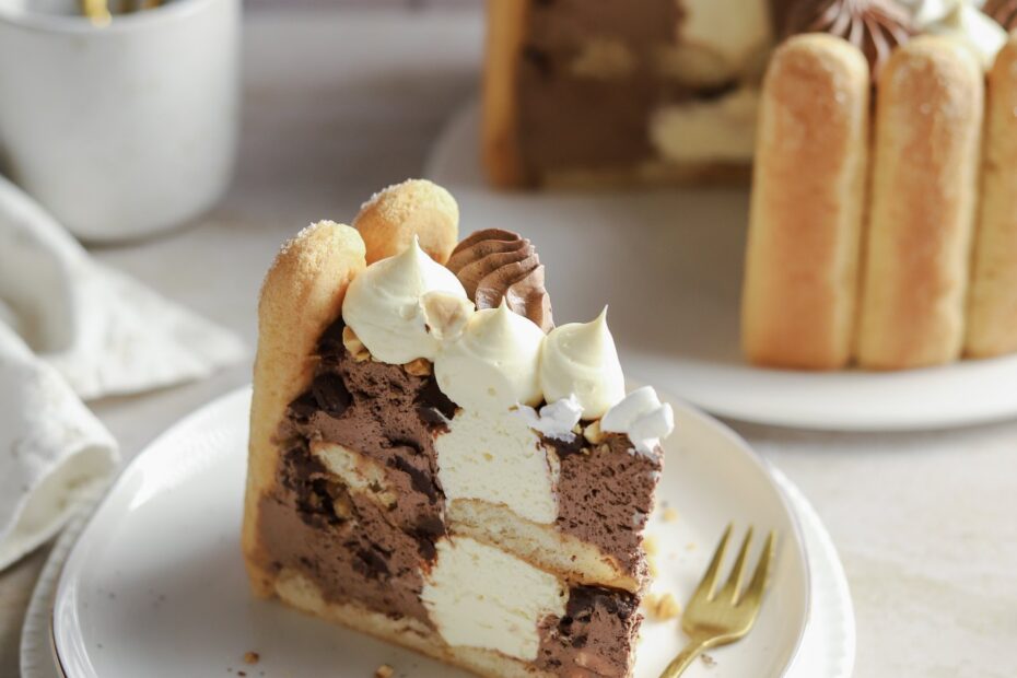 Kinder Šarlota - nežna i penasta torta bez pečenja