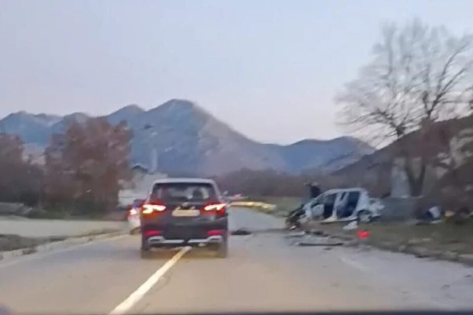 Detalji nesreće u Trebinju Maloljetno lice smrtno stradalo, vozač nije imao položen vozački ispit