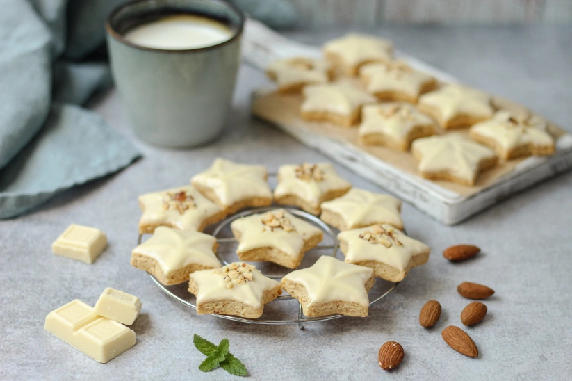 Zvjezdano nebo - prhke čokoladne zvjezdice s bademima