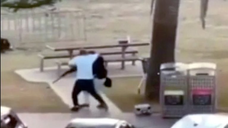 Otkriven identitet heroja Ahmeda o kojem bruji svijet: Rođak ispričao zašto je skočio na teroristu