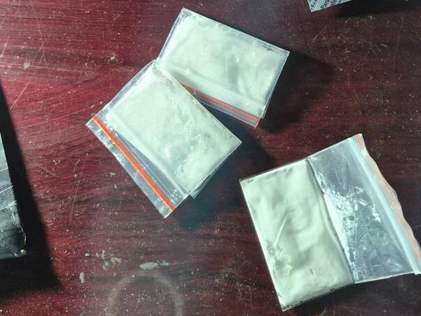 Gračanica: Uhapšen zbog droge i oružja, policija zaplijenila veće količine narkotika