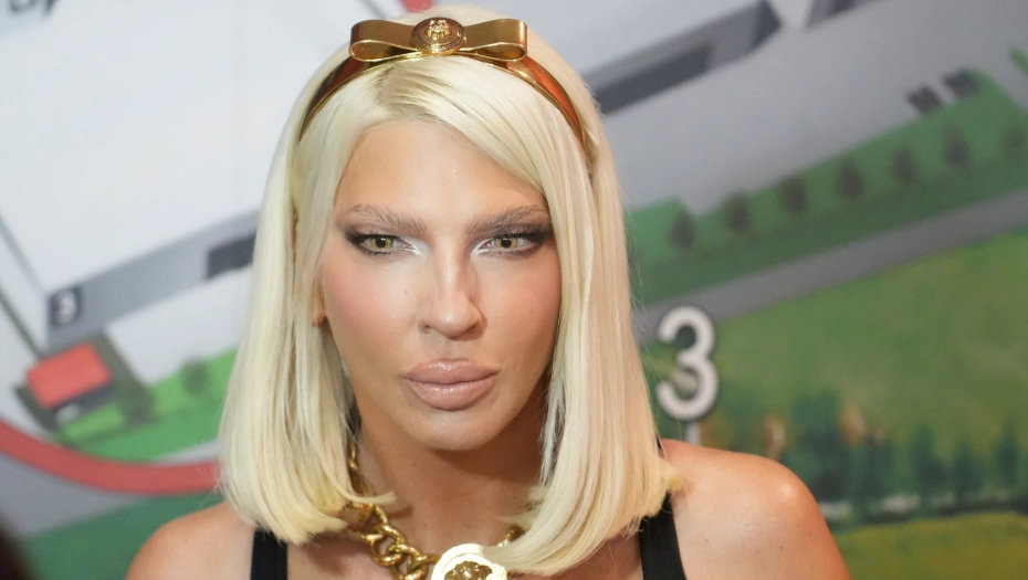 „Muškarci su mi uzeli dušu“: Jelena Karleuša otvoreno o izdaji, razočaranju i kukavičluku