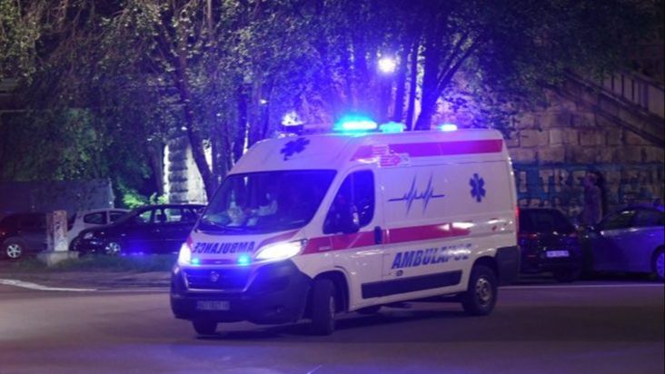 Rakovica: Djevojčica (16) preživjela pad sa trećeg sprata, ljekari u nevjerici