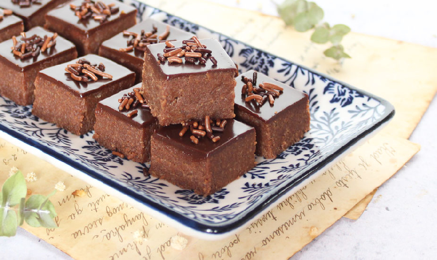 Rum kasato kocke - starinski desert mekane teksture i bogate čokolade