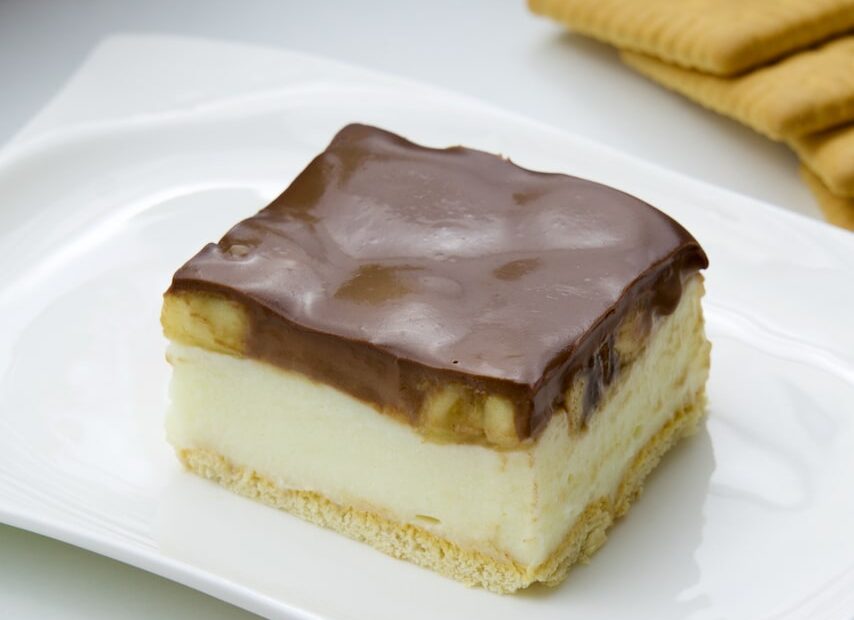 Super kremasti kolač s bananama i čokoladom - desert bez pečenja koji svi traže