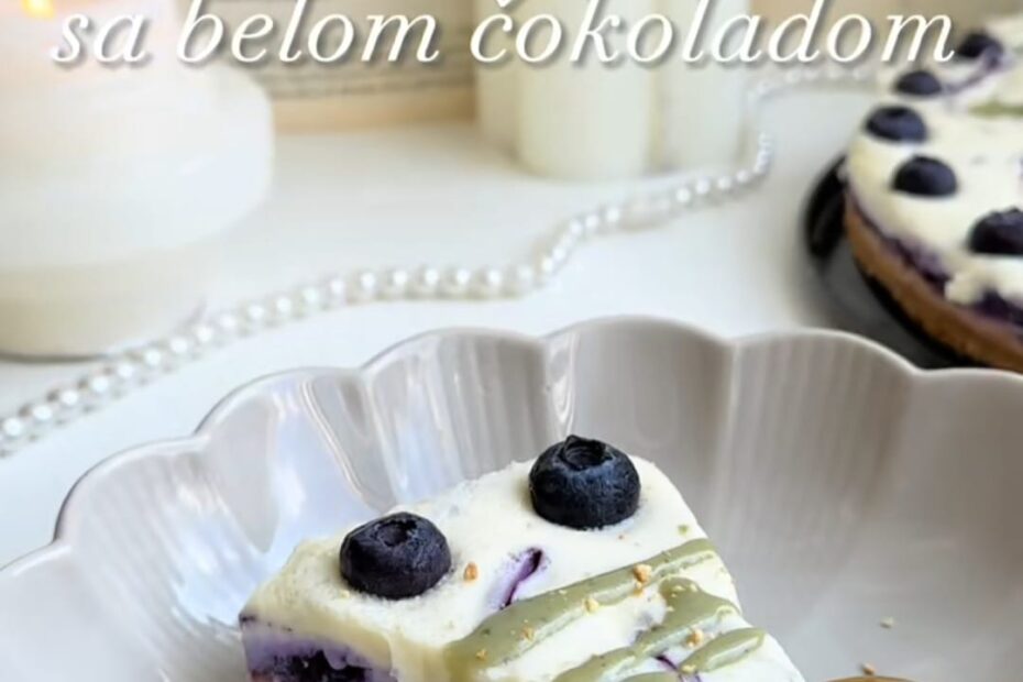 Kolač od borovnica s bijelom čokoladom