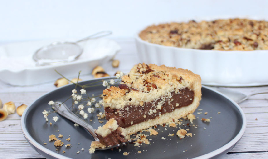 Mrvičasta čokoladna pita s lješnjacima