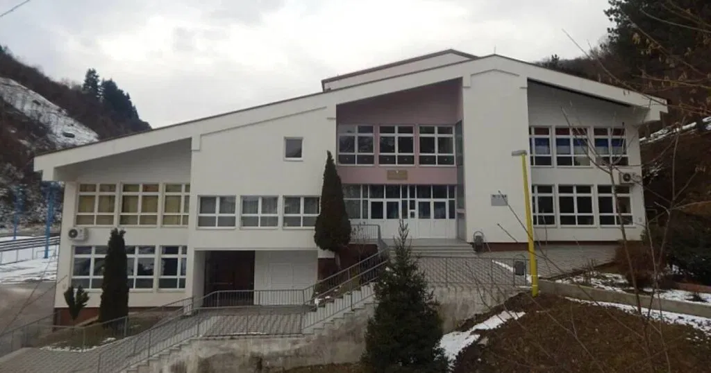 Škola iz Srebrenice prijavila policiji: Kod učenika pronađen “spisak za ubijanje”