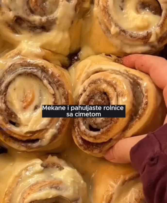Mekane i pahuljaste rolnice sa cimetom – savršen miris domaće kuhinje