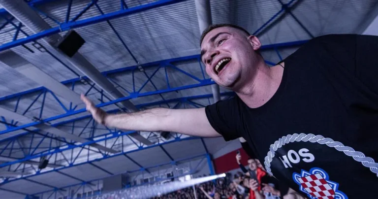 Ambasadorica Izraela osudila nacističke pozdrave na Thompsonovom koncertu u Širokom Brijegu