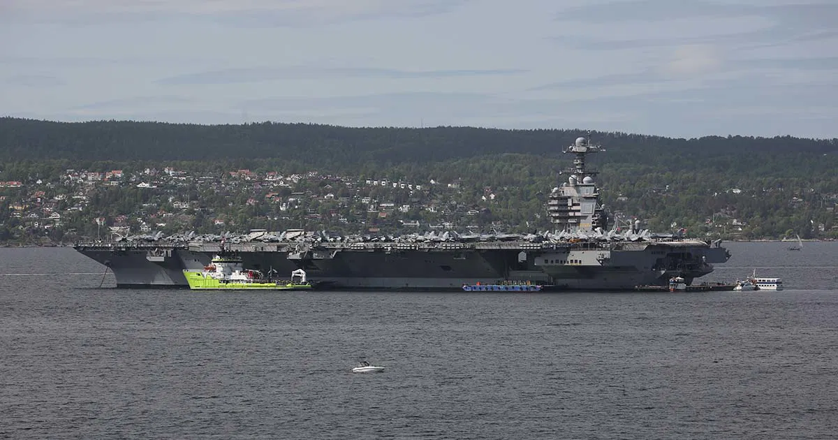 Dok čekaju zapovijed za napad: Američki nosač ima ozbiljan i neočekivan problem