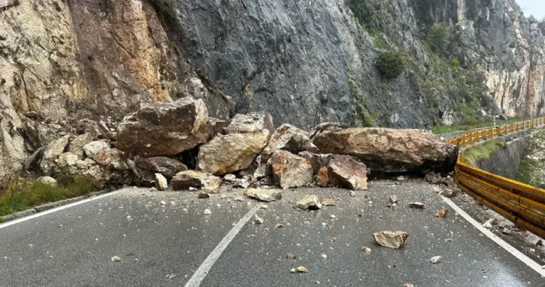 Veliki odron na magistralnom putu, obustavljen saobraćaj