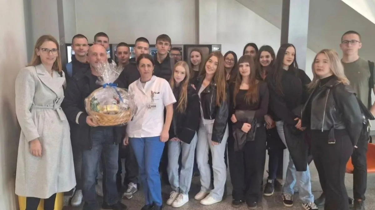 Dirljiv gest u Sarajevu: Razred povrijeđene djevojke zahvalio medicinarima iz Saraj Polja