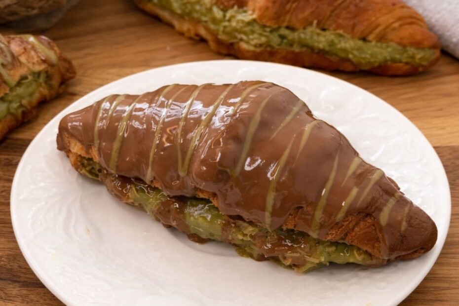 Jednostavni i brzi Dubai čokoladni kroasani